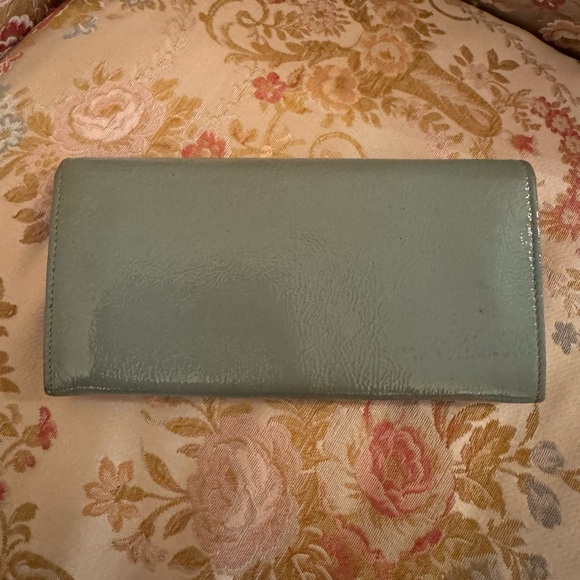 Yves Saint Laurent Mint Leather Wallet - Picture 3 of 16